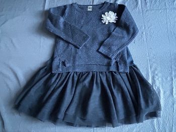 Jolie ensemble de fête robe et pull « tape à l’œil »