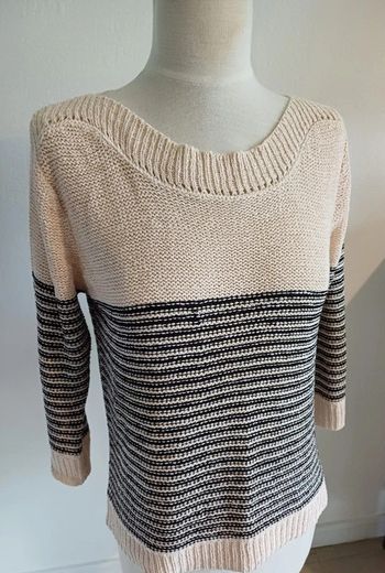 Pull rayé taille 2