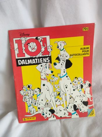 Album Panini Disney Les 101 Dalmatiens