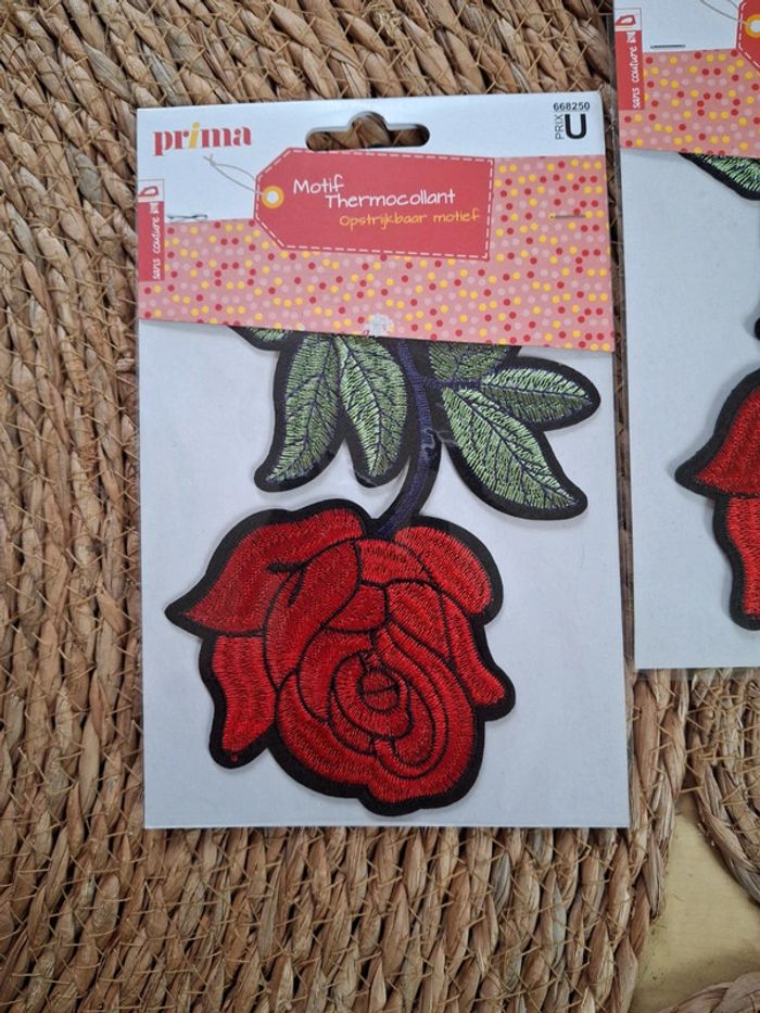 Lot de 2 patchs thermocollants rose rouge - photo numéro 2