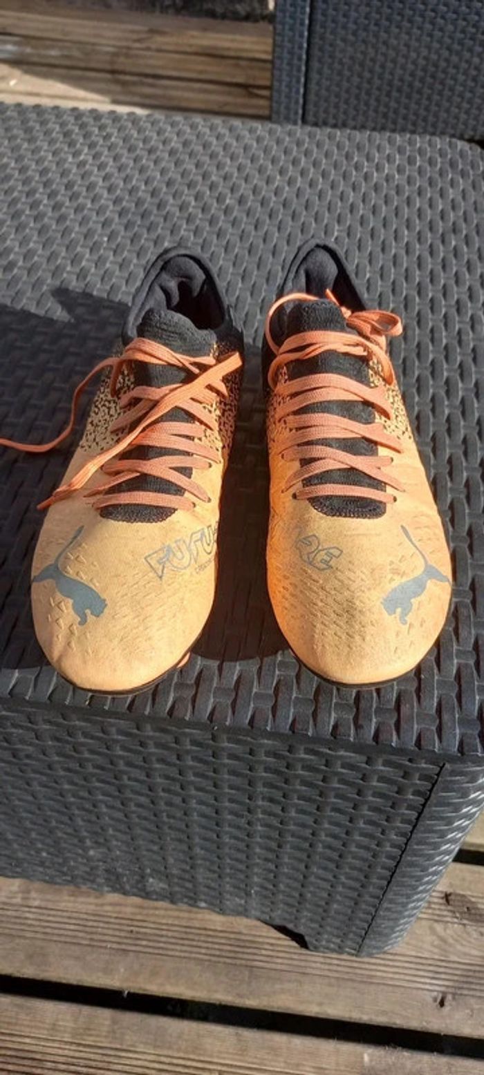 chaussures crampons de football Puma future taille 42 - photo numéro 3