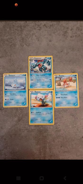 Lot de 4 cartes pokemon officielles françaises dont 1 de 150 pv