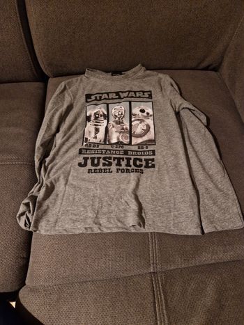 Tee shirt manche longue stars wars taille 8 ans