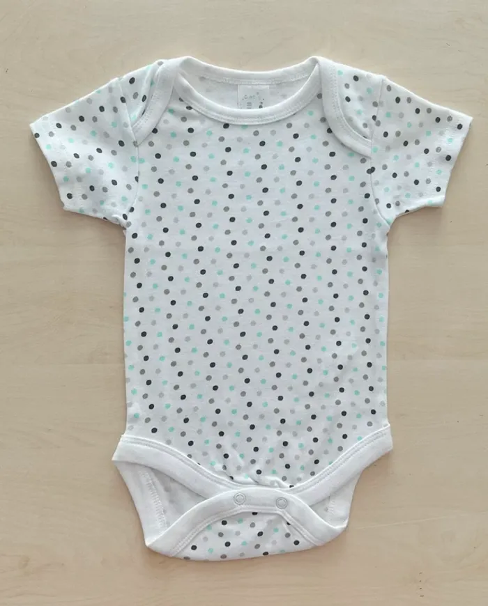 Lot de 3 bodies taille 6-9 mois - photo numéro 2