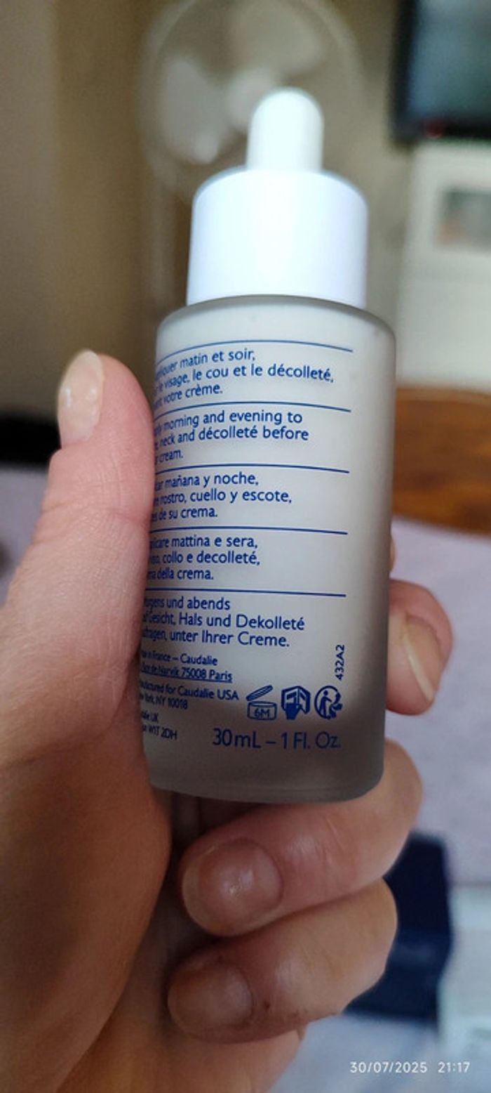 Caudalie Vinoperfect
Sérum Éclat Anti-Taches à la Viniférine (alternative à la Vitamine C) 30 ml - photo numéro 5