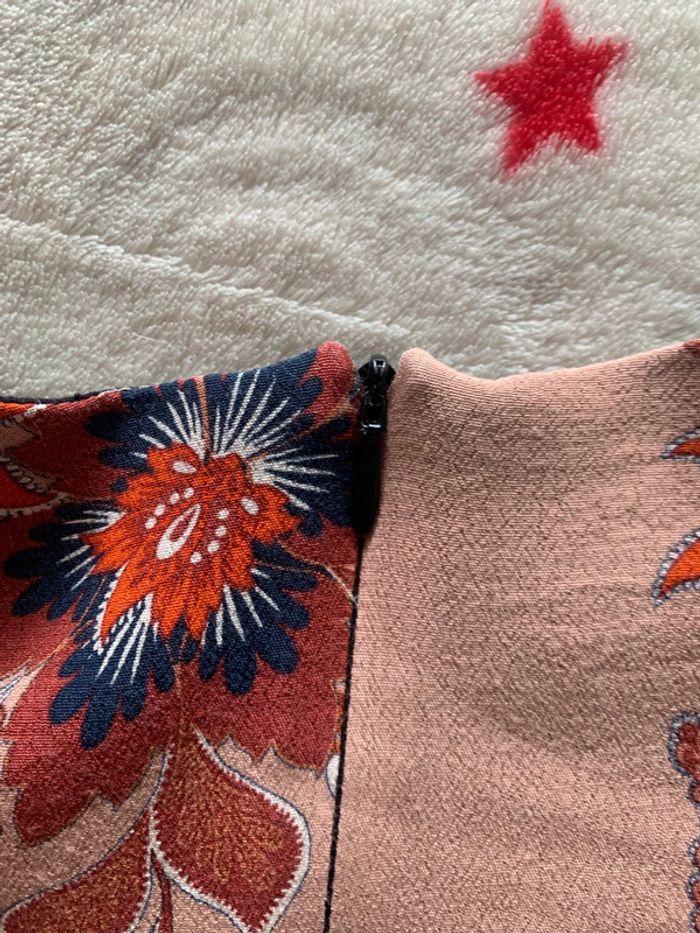 Robe bohème Zara 7 ans multicolore, gros motifs floraux, fluide et doublée - photo numéro 3