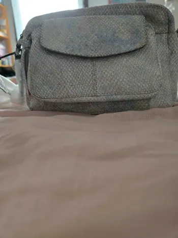 Sac Pieces en cuir neuf