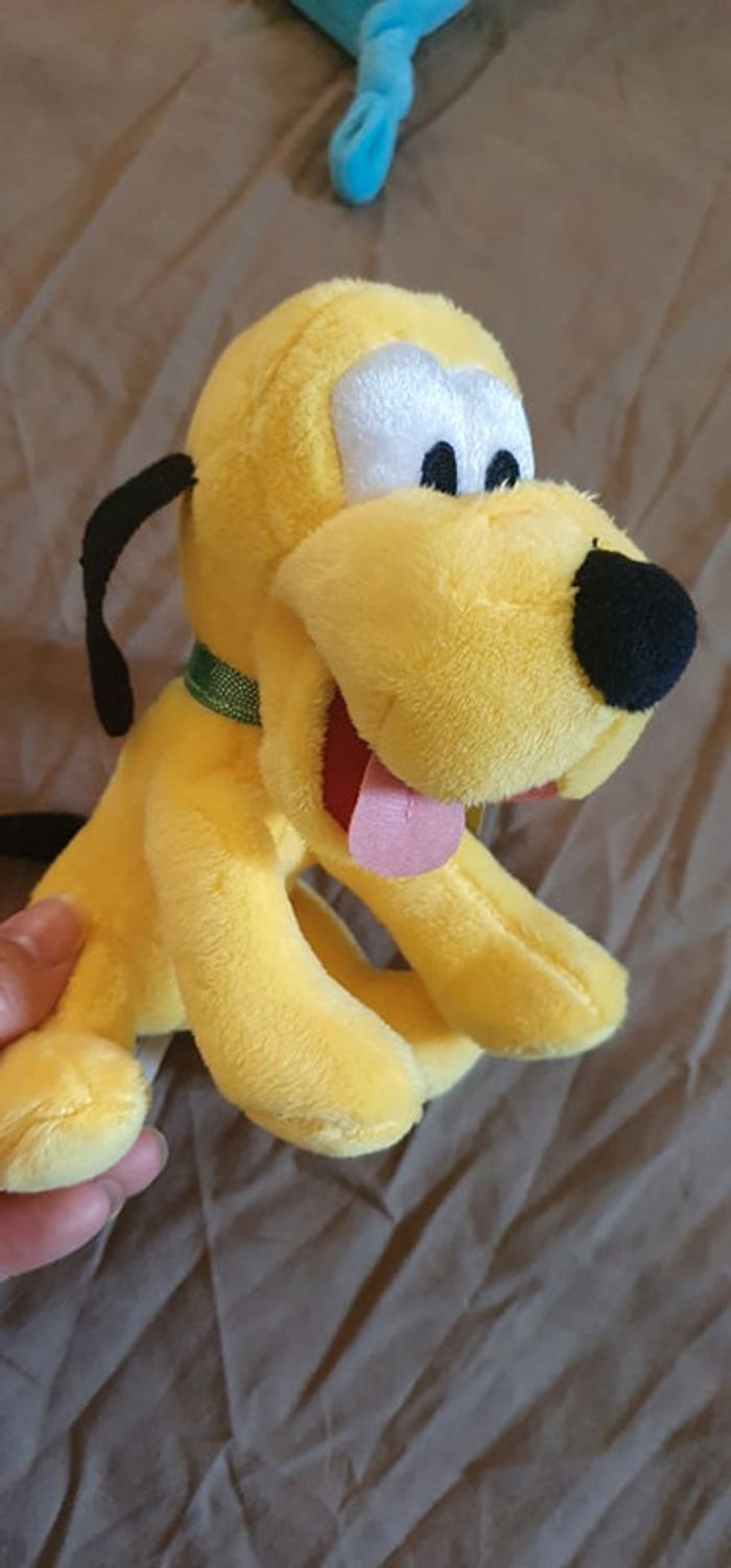 Peluche Pluto assis - photo numéro 3
