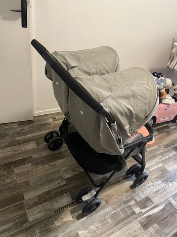 Poussette deux places nos utiliser 