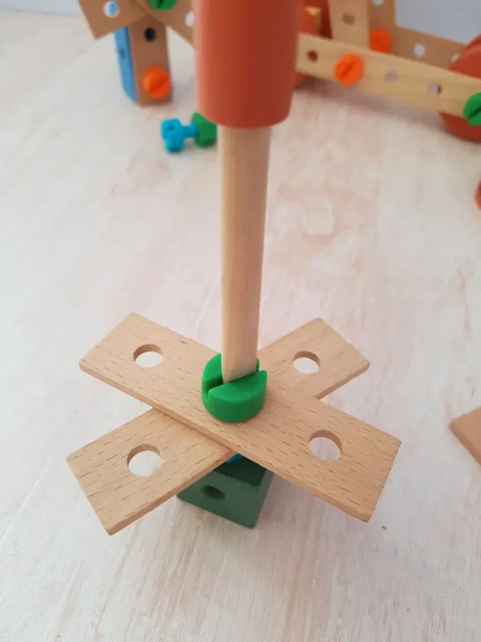 Jeu de construction à visser en bois - photo numéro 5