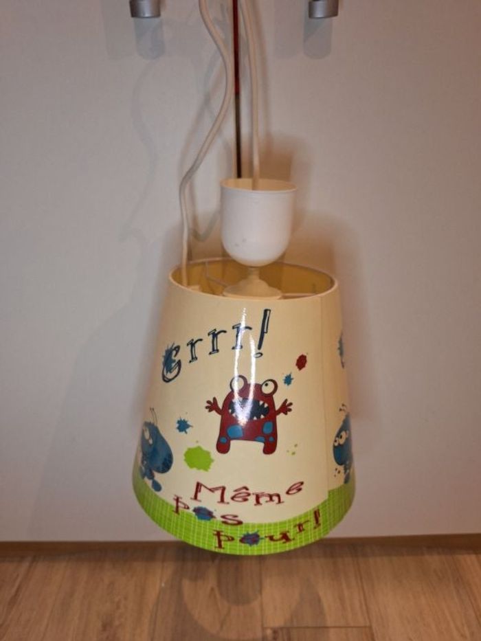 Suspension petits monstres