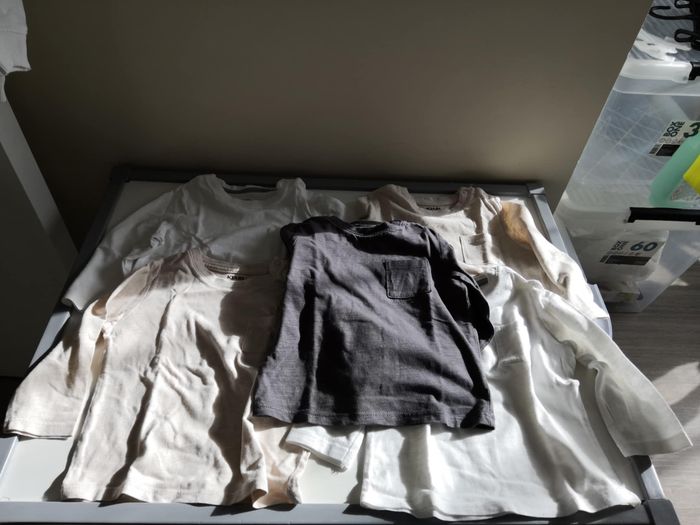 Lot de 5 tee-shirts (manches longues, à col rond avec poche) 9 mois (74 cm) Kiabi