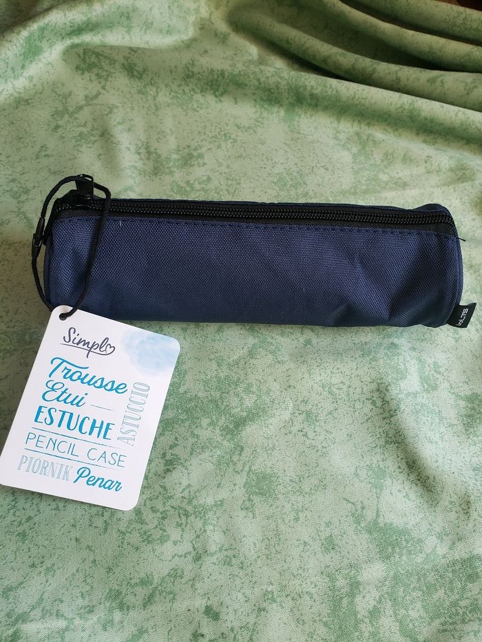 Trousse neuve bleue