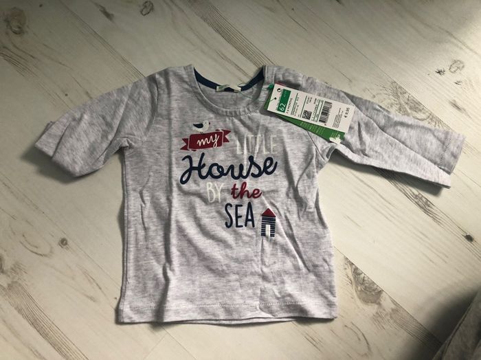 T shirt neuf Benetton manches longues 62 cm 3-6 mois