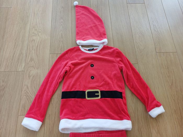 Pyjama Père Noël en 12 ans - photo numéro 2