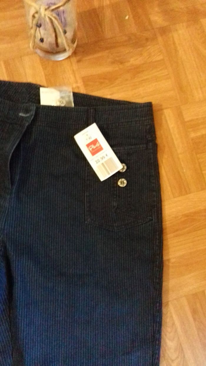 Pantacourt neuf - photo numéro 3