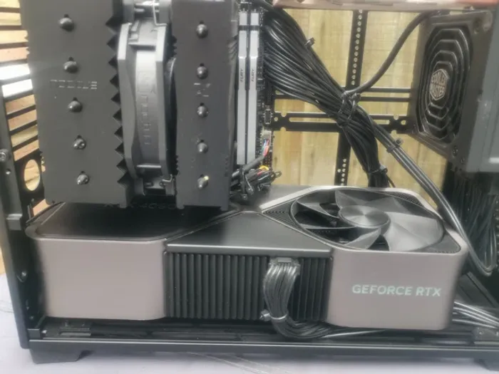 Carte graphique NVIDIA GeForce RTX 4090 24 Go GDDR6X Founders Edition - photo numéro 4