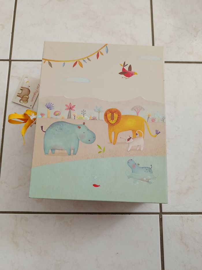 Boite à souvenirs naissance Moulin Roty - photo numéro 2