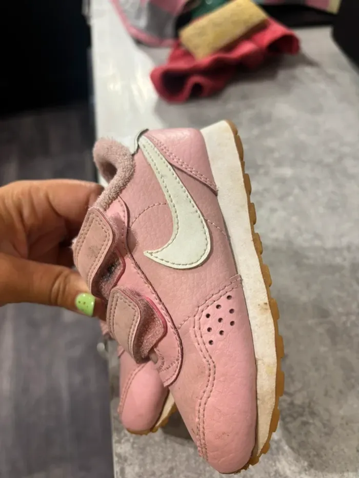 Basket nike fille rose taille 23,5 - photo numéro 4