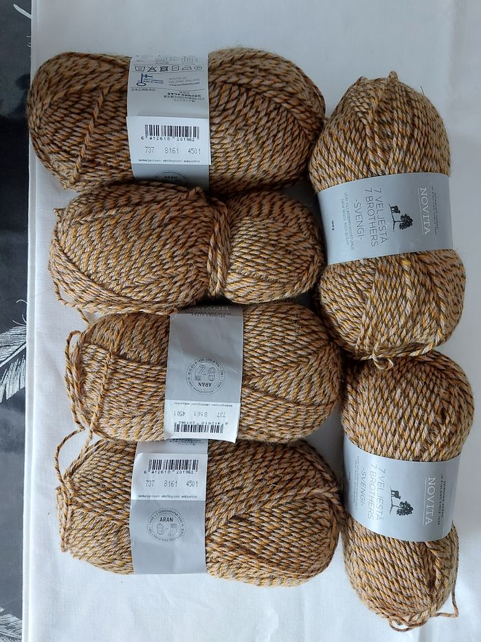 Lot 6 pelotes de laine