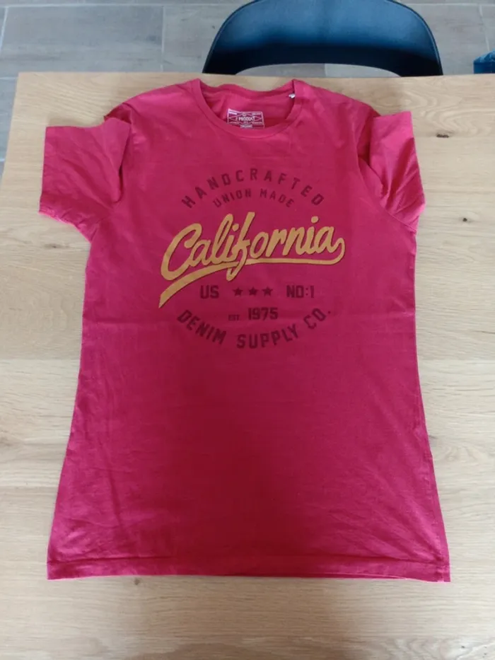 Tee shirt