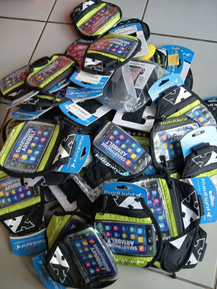 Lot de 40 pochettes de sport raidlight neuves - photo numéro 2