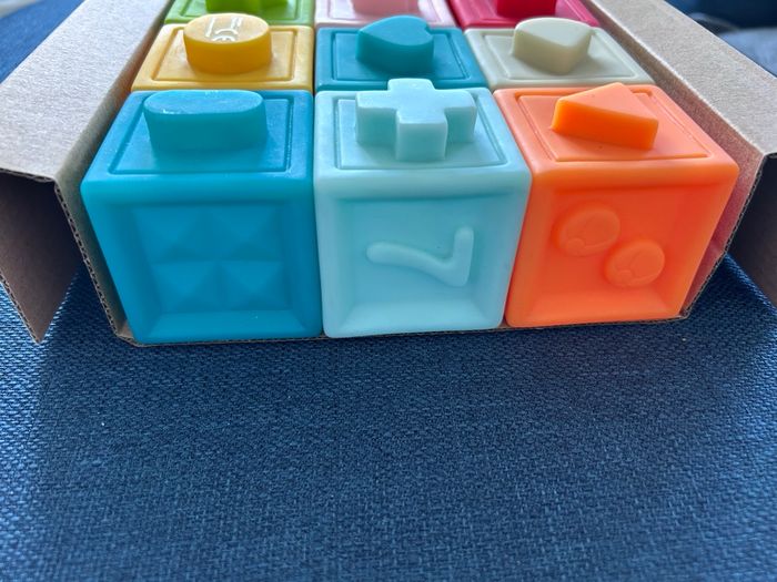 Jeu éveil / Cube à empiler bébé - photo numéro 3