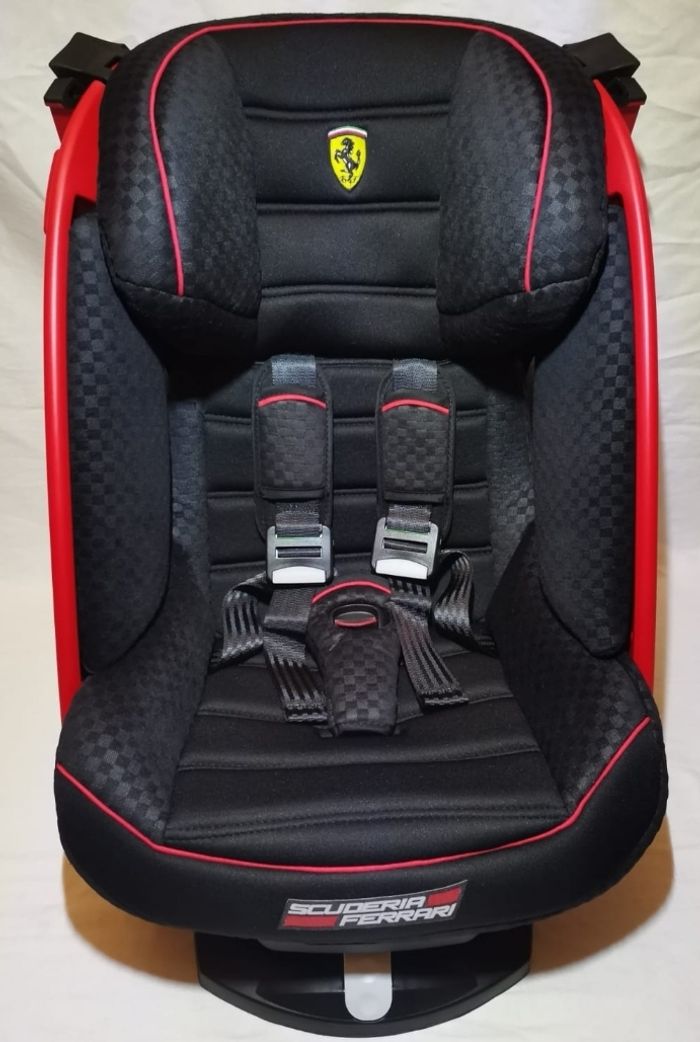 Siège auto Cosmo luxe Ferrari