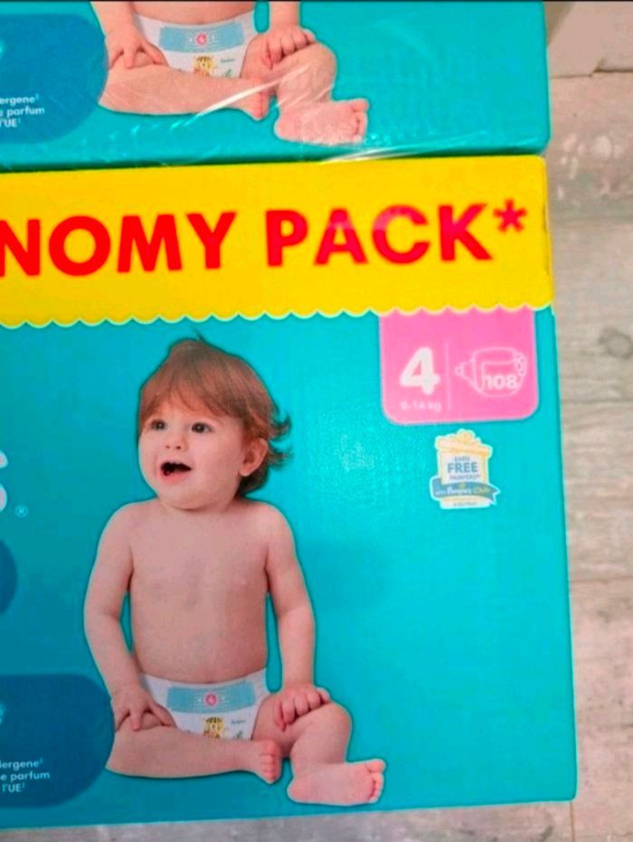 🍼 Pampers Baby-Dry T4 Lot de 2 × 108 couches (9–14 kg) - photo numéro 2