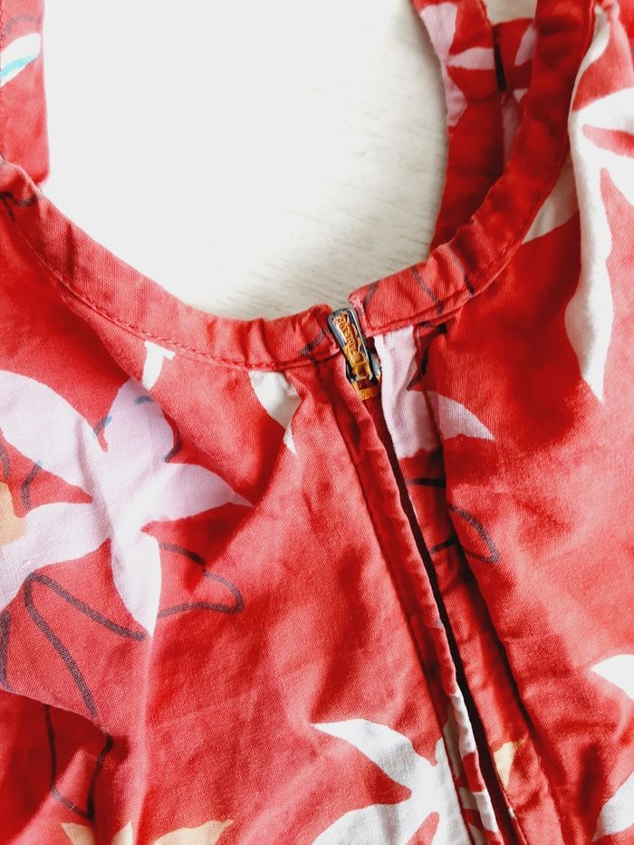 Vêtement fille robe à bretelles rouge motif fleurs 4 ans - photo numéro 4