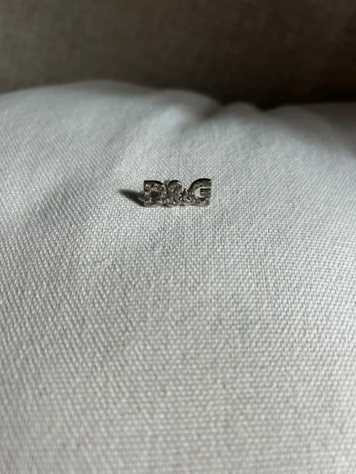 Broche D&G en strass - photo numéro 3