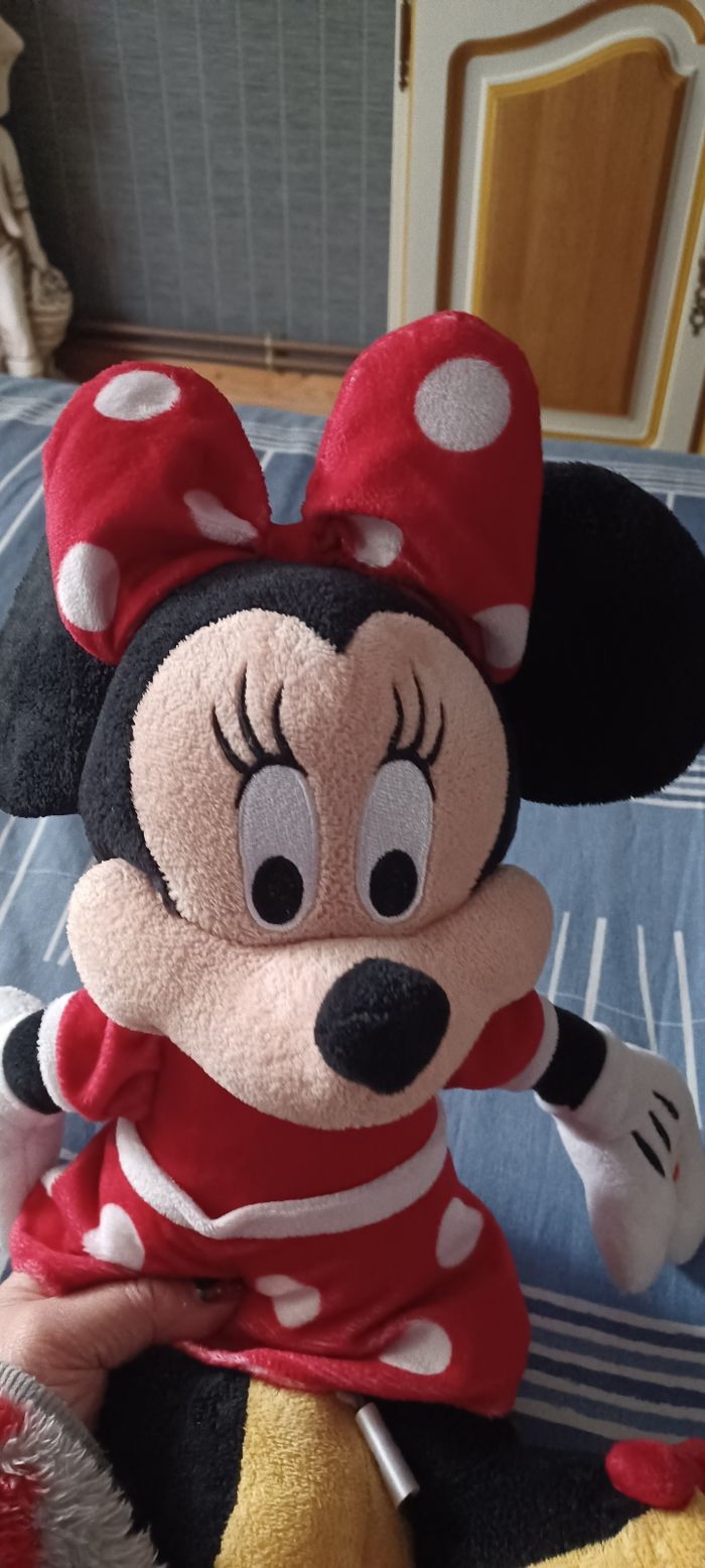Très jolie petite peluche minnie lisez bien l'annonce surtout - photo numéro 6