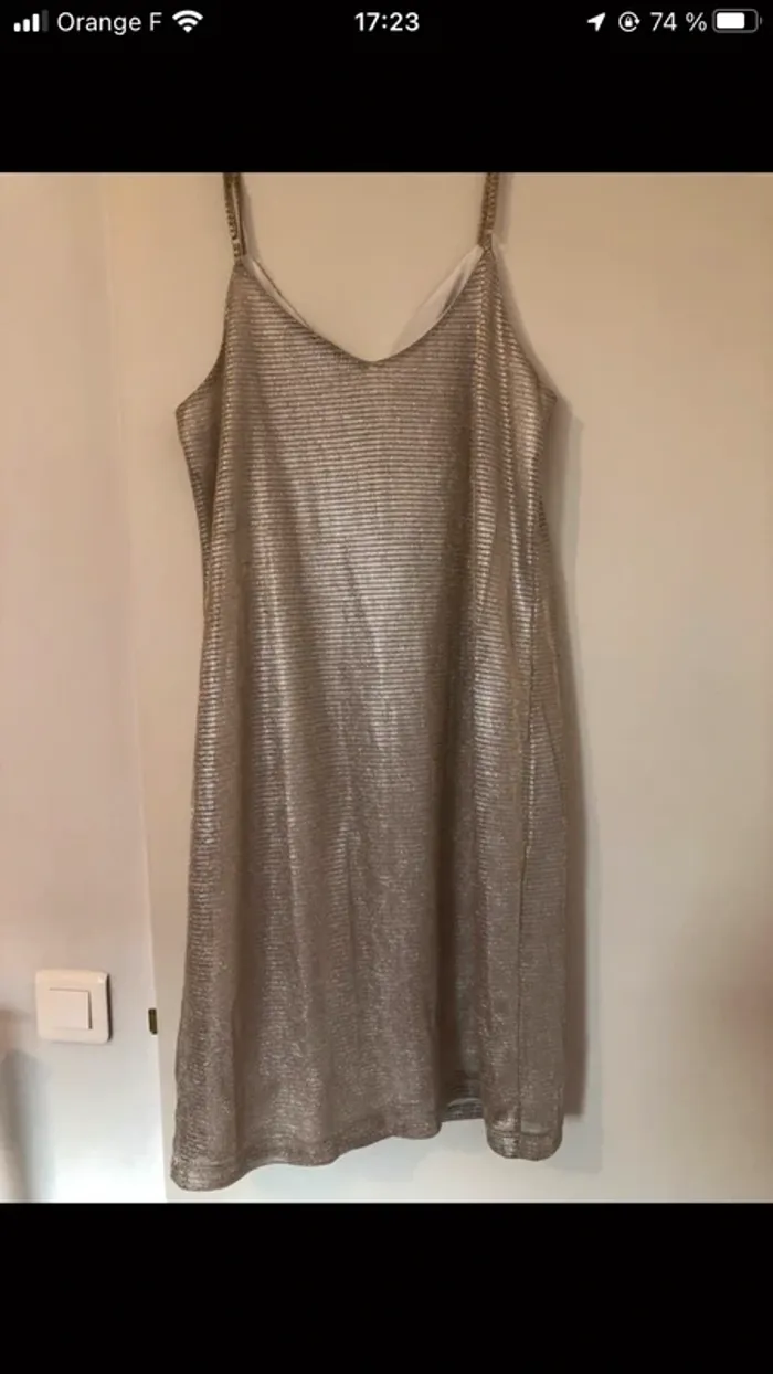 Petite robe dorée - photo numéro 7