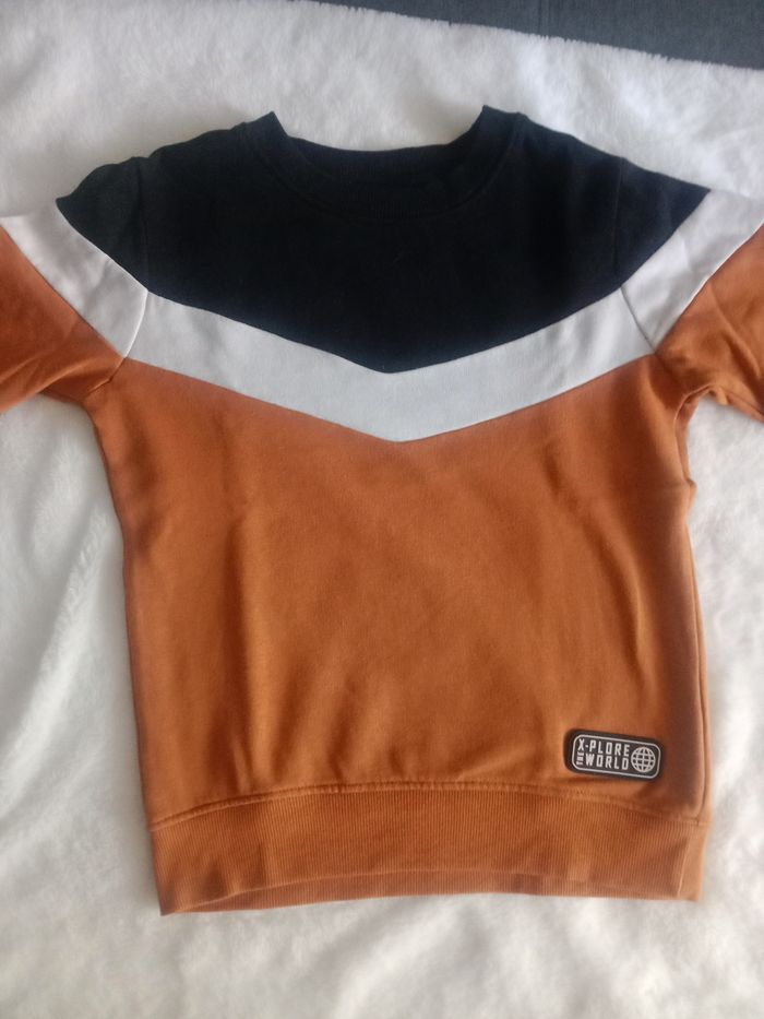 5 pulls dont 3 Minecraft 8ans vendu 15 euros les 5 pulls - photo numéro 7