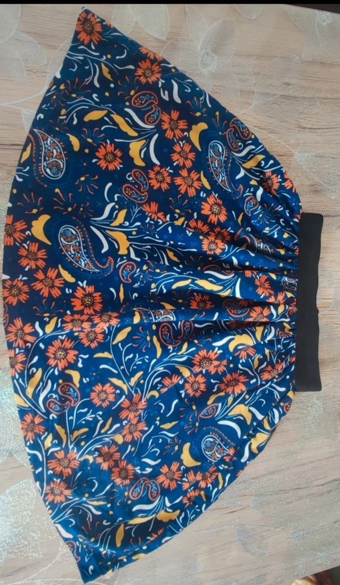 Jupe  fleurit 12 ans