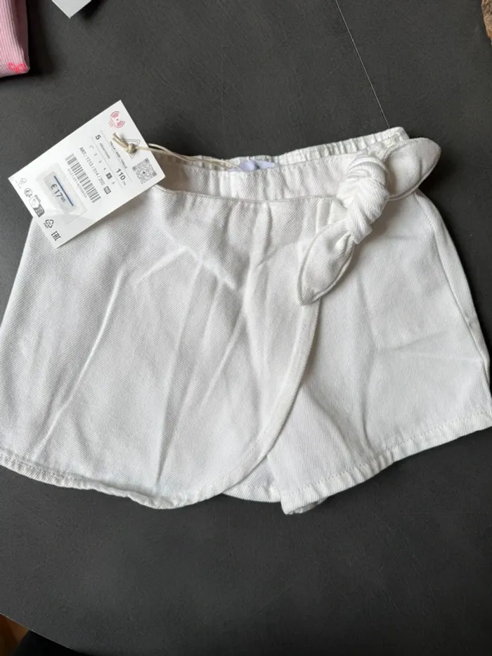 Ensemble short / t shirt 110 cm Zara - photo numéro 3