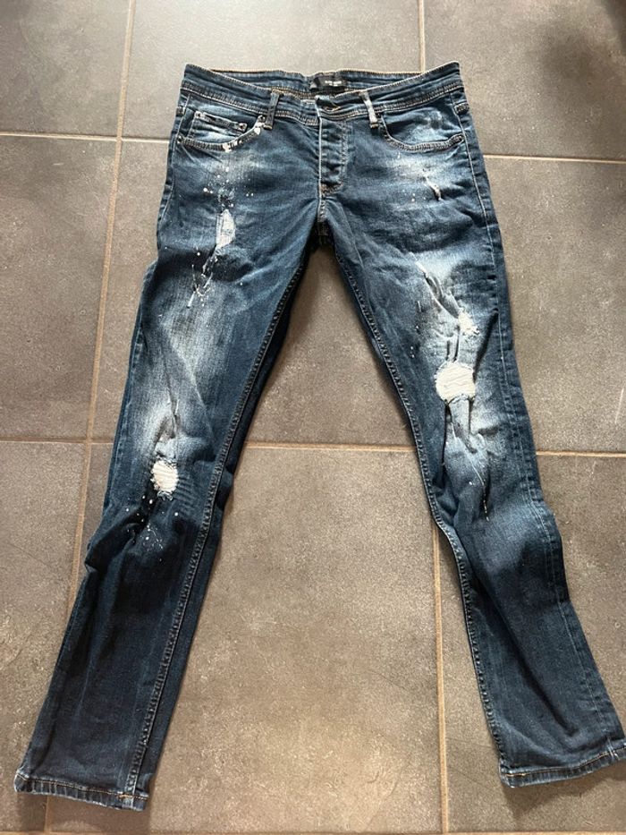 Jeans destroy