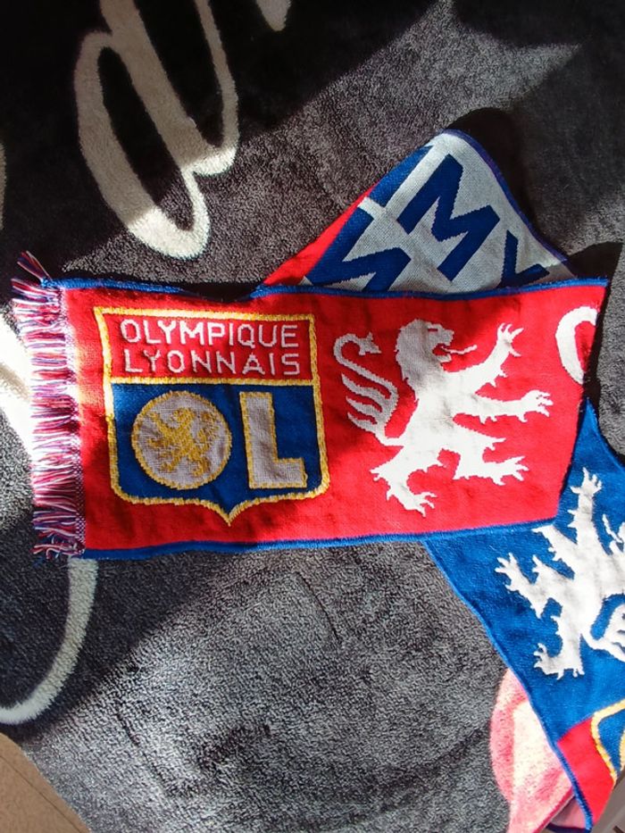 Écharpe de football Olympique Lyonnais - photo numéro 4