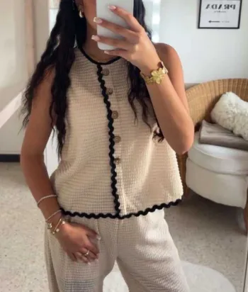 Ensemble Femme Deux Pièces Beige Gaufré Finitions Noires - Taille L Neuf Jamais Porté