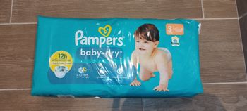 Couches Pampers taille 3