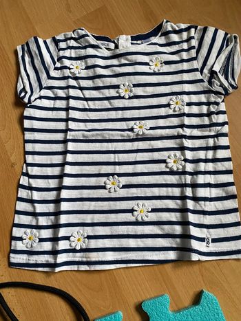 T-Shirt rayé Okaidi Taille 116 = 6 ans