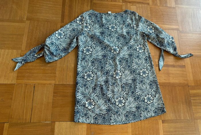 Robe à motifs bleu et beige H&M