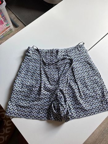 Jolie short à motifs avec ceinture  promod taille 36