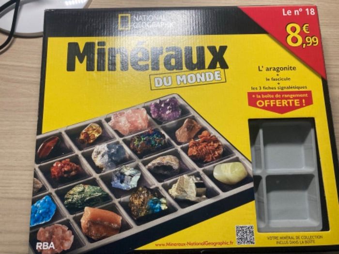 Boîte de rangement mineraux
