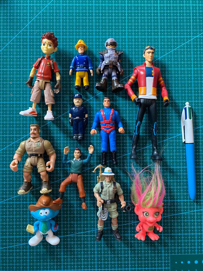 Lot 11 figurines garçon - Sam pompier fireman police tintin Fisher Price - jouets vintage toys