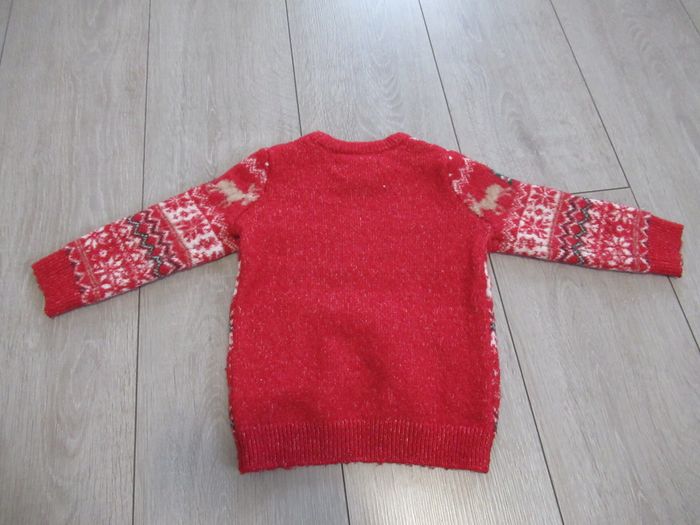 Pull de noël rouge rennes tout doux 24 mois Primark - photo numéro 2