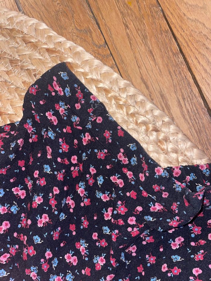 Jupe short noire à fleurs - photo numéro 3