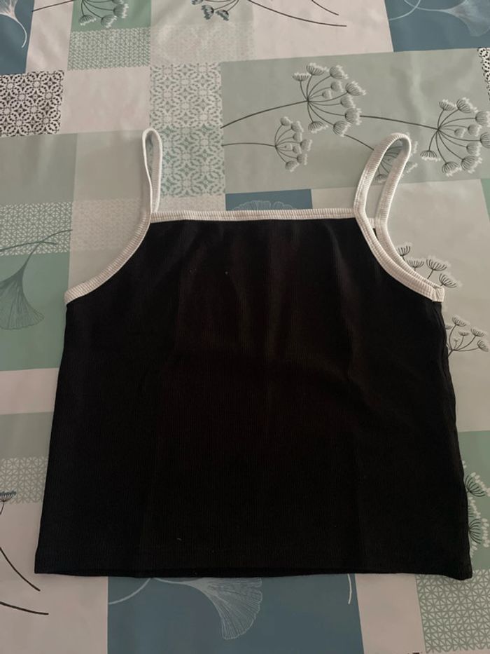 Lot 1 débardeur noir et 1 teeshirt type marinière 14ans - photo numéro 2