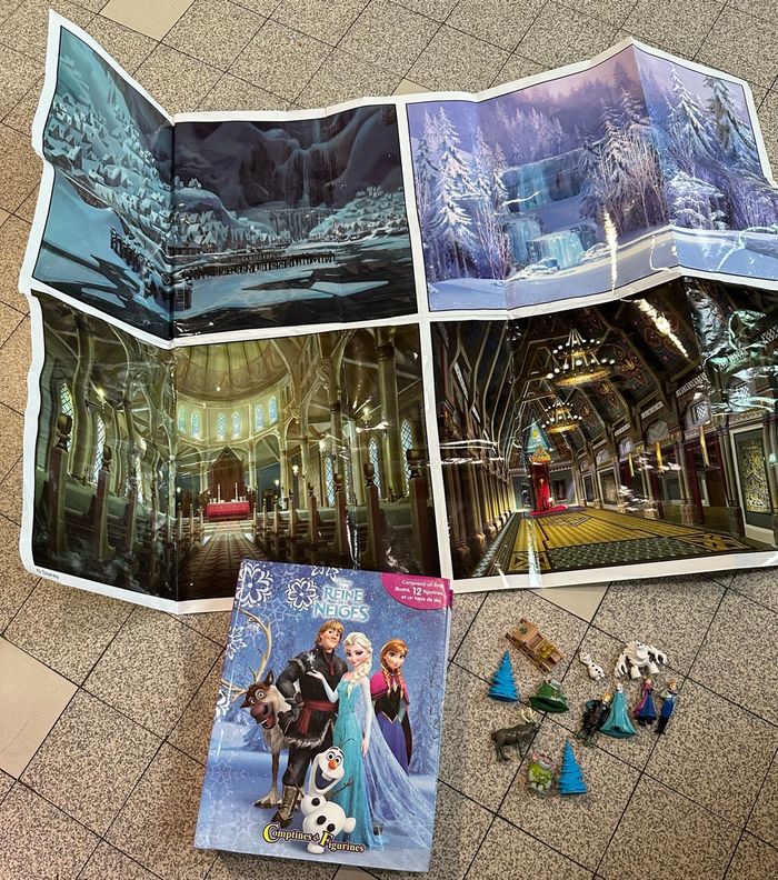 Les figurines et le tapis de jeu se rangent dans le livre Facile à transporter - photo numéro 3