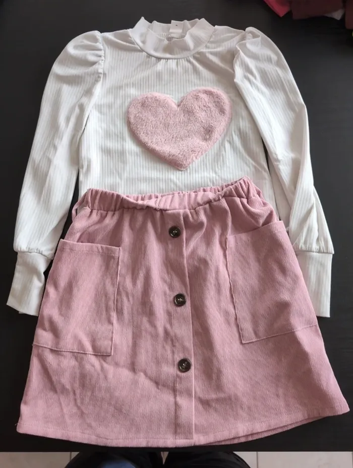 Ensemble jupe et T-shirt manches longues fille taille 8 ans Shein